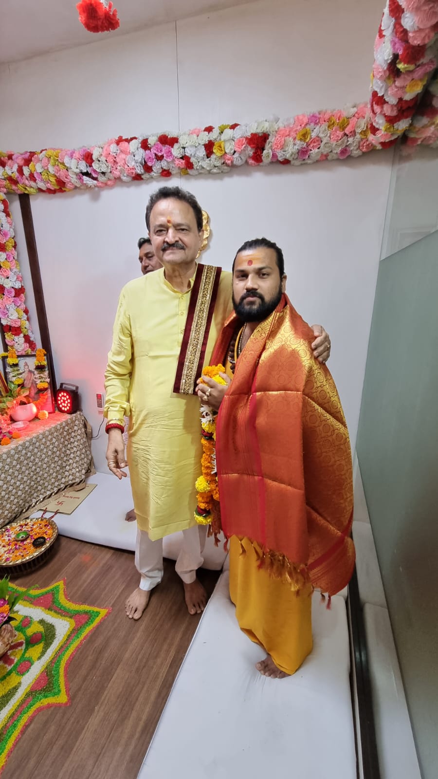 cbcb2e5c-a7fd-438d-aa87-6c7e58c77599 -1-